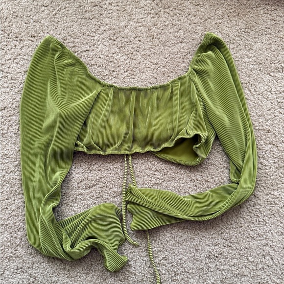 Green Flare long sleeve top - Picture 8 of 8